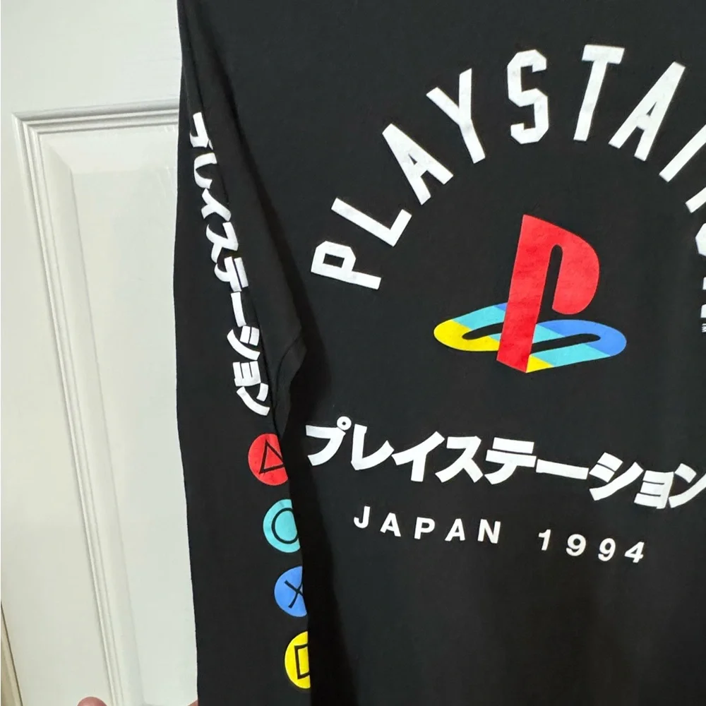 Sony PlayStation Video Games Black Long Sleeve Graphic T-Shirt Men’s M